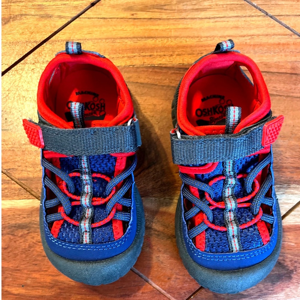 OshKosh Bgosh Kids Blue Red PUMBA2-B Machine Washable Water Shoes Sandals Size 6